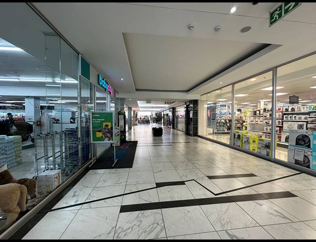 466M² RETAIL TO LET IN BENMORE GARDENS